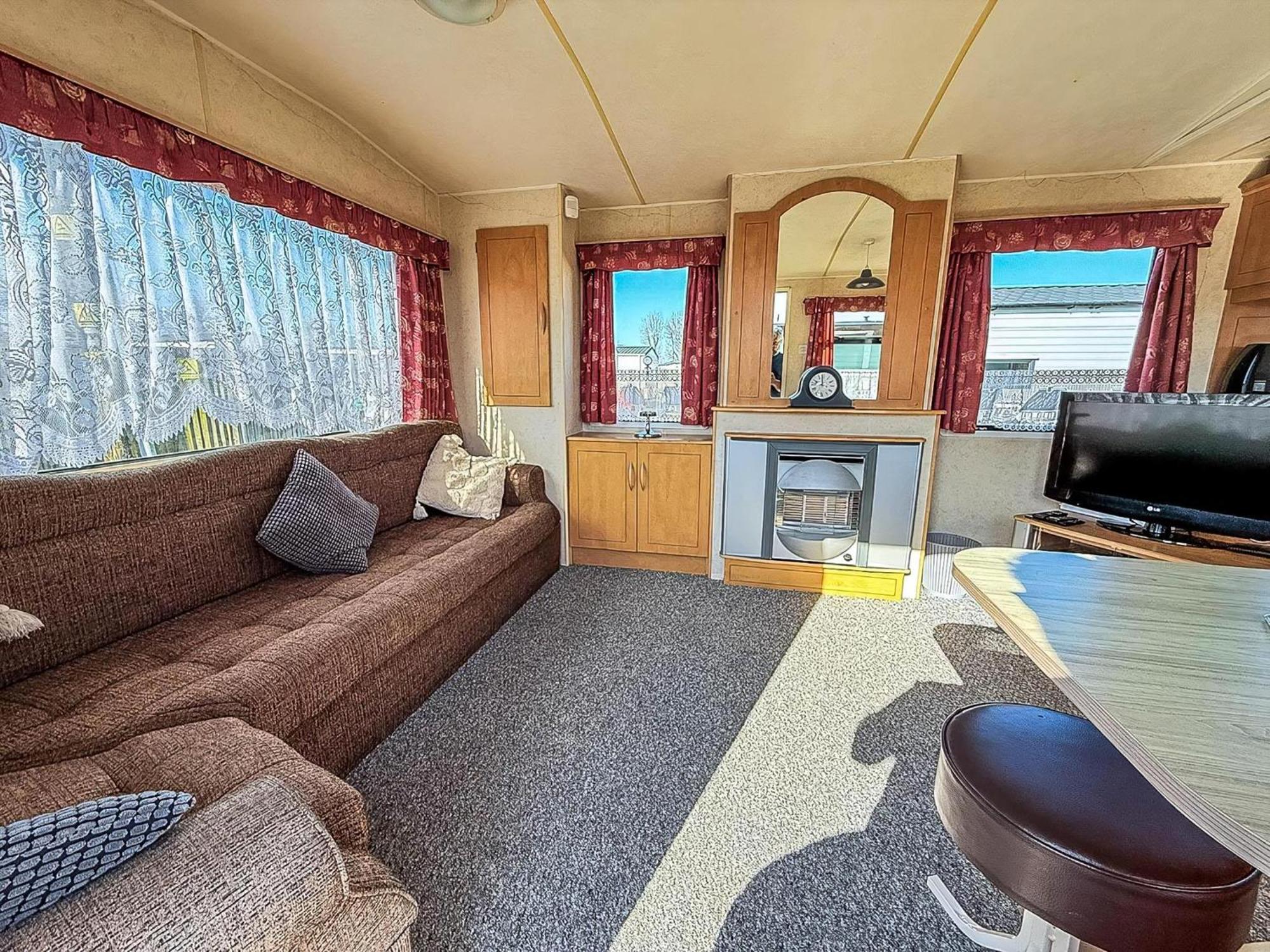 8 Berth Caravan With Free Wifi At Heacham Holiday Park In Norfolk Ref 21008E Exterior foto